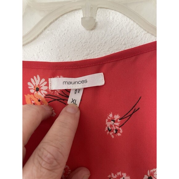 Maurices Floral Sleeveless Round Neck Zippers Sheer Detail Size XL - Picture 4 of 4